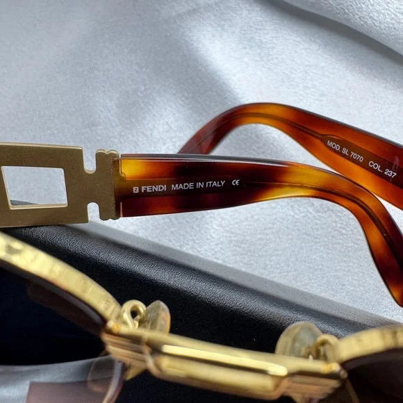 Fendi SL 7070 COL 237 Tortoise Shell Sunglasses with Fendi Case Fendi SL 7070 COL 237 Tortoise Shell Sunglasses with Fendi Case main image 3